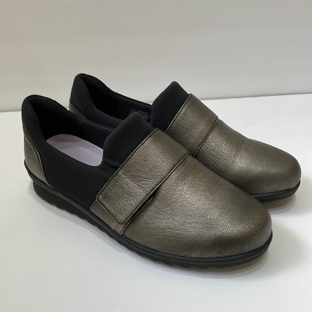 NEW WITHOUT TAGS ARAVON JOSIE‎ IN BLACK METALLIC LEATHER